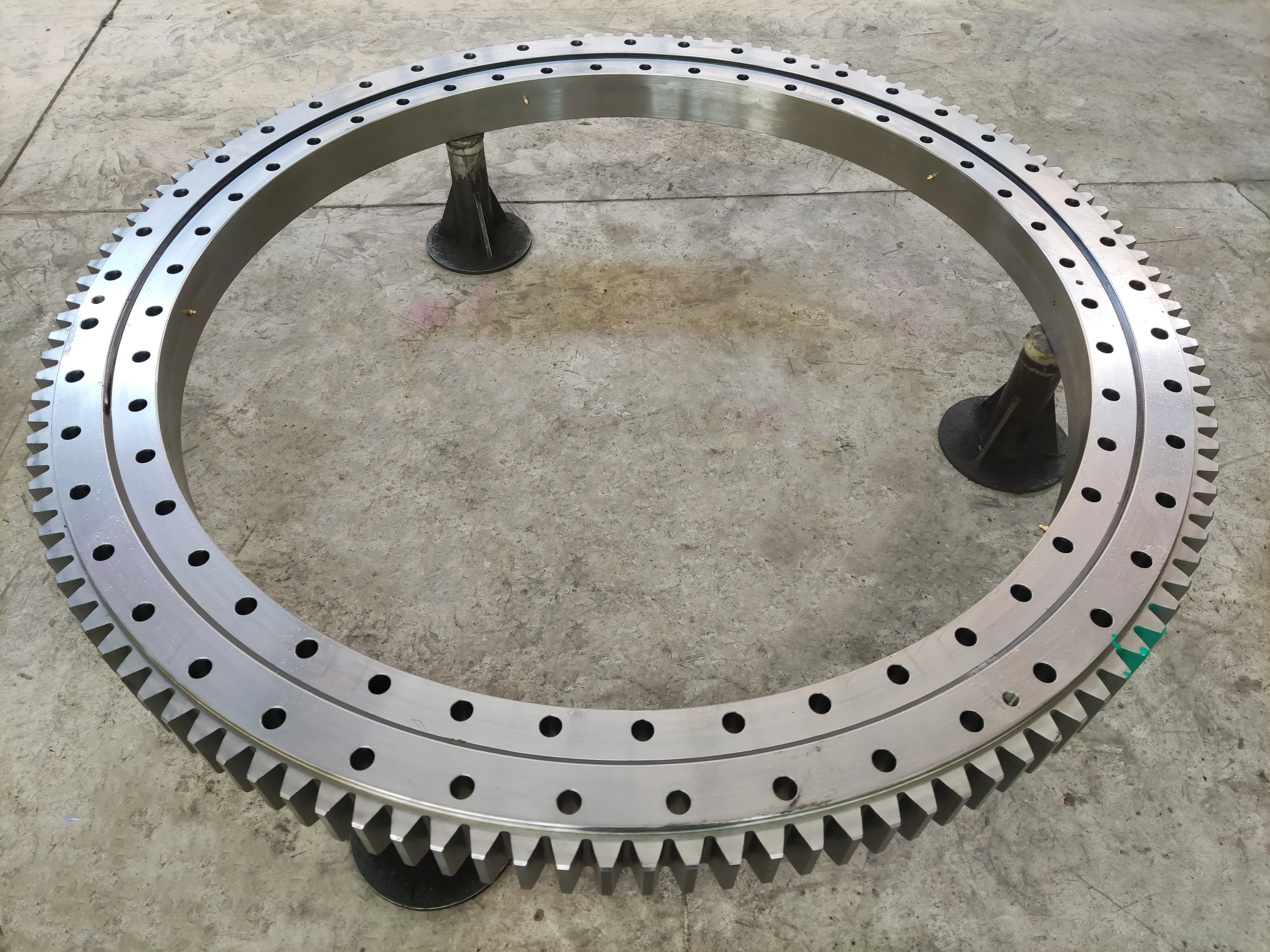 CLG921 CLG922 CLG225 800300061 Standard Internal Gear Crane Small Slewing Ring Bearing for Truck Crane