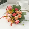 Rosa in boccio rosa