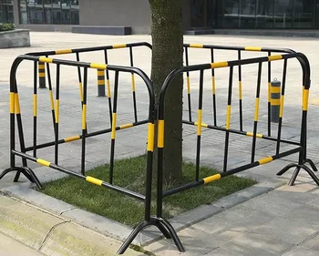 China manufacturing low price high quality pedestrian temporary crowd control fence Portable metal fence