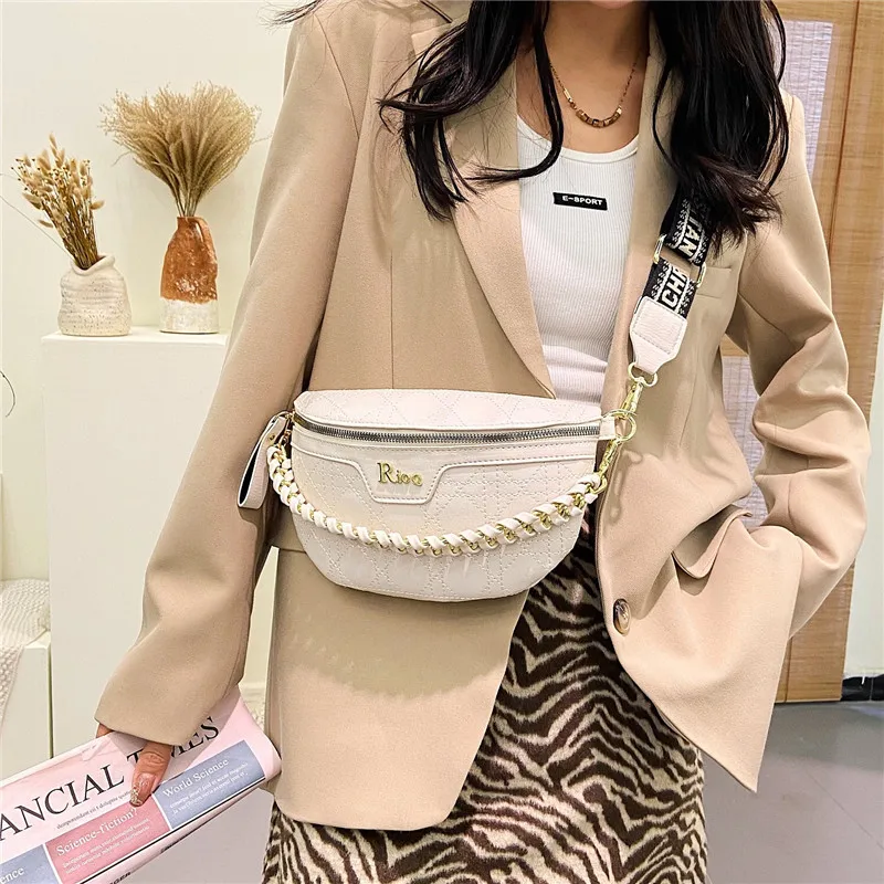 Flannelette Fanny Pack Fashion Women's Bag - China Bag and Lady's Bag price
