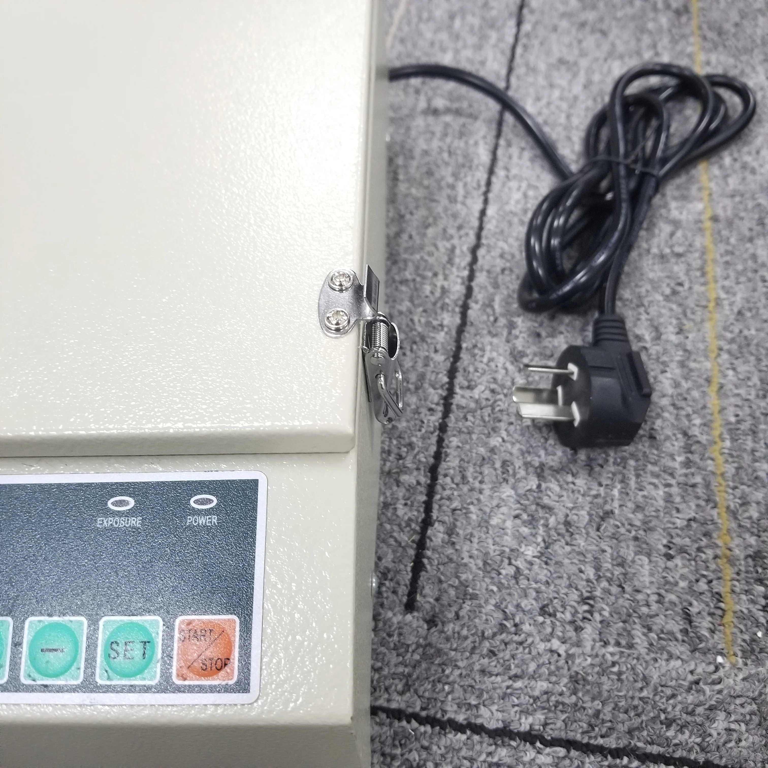 Новая машина для производства полимерных штампов