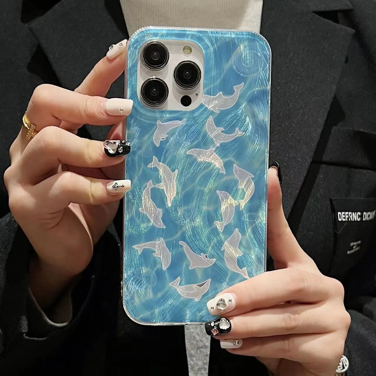 Carved Dolphin Sea Sparkling Lustre Lining Hard Phone Case