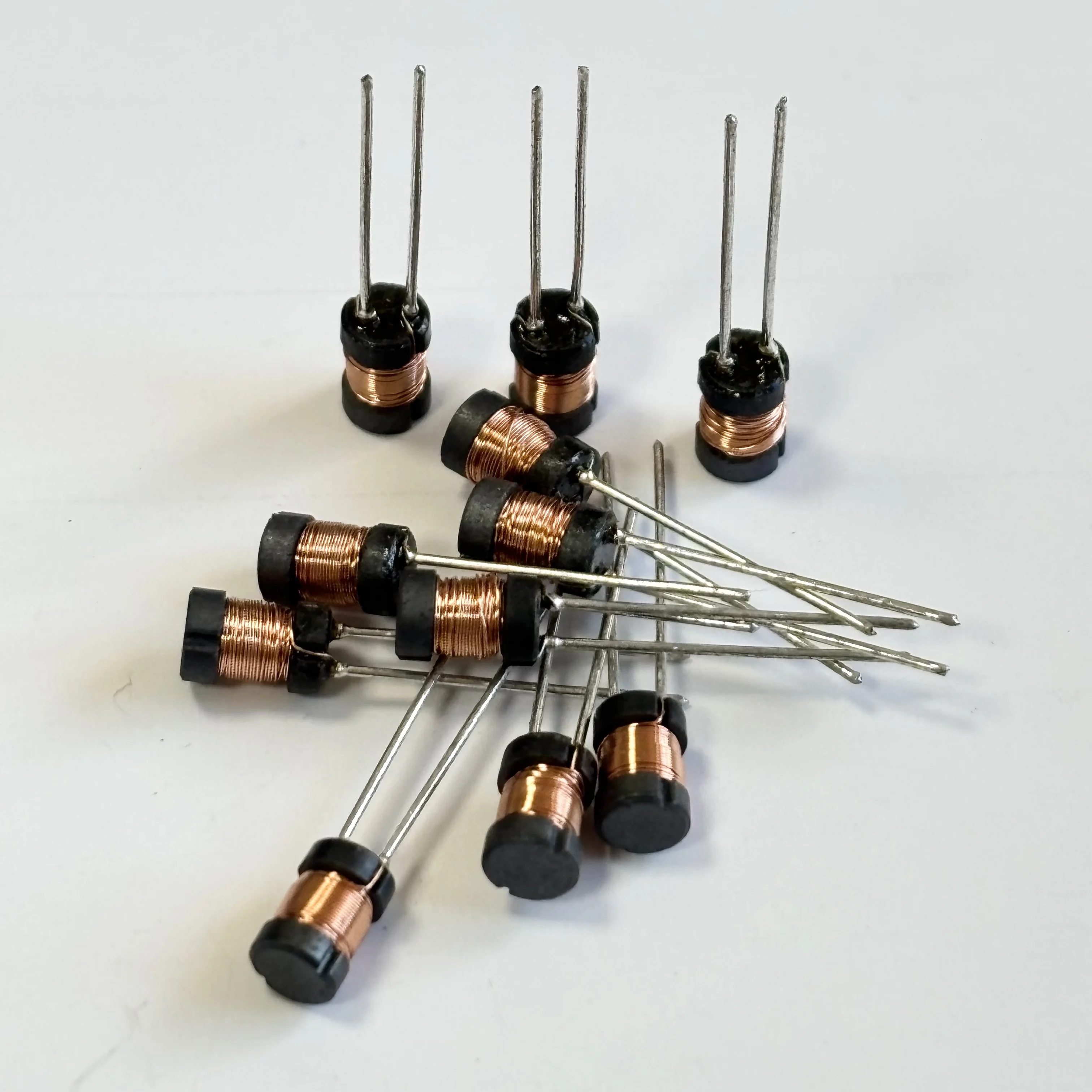 BEAD BDPK0406A-221M I Shape Ferrite Power Inductor DIP Package High Q Broadband RF Module for Switching Mode Power Supply
