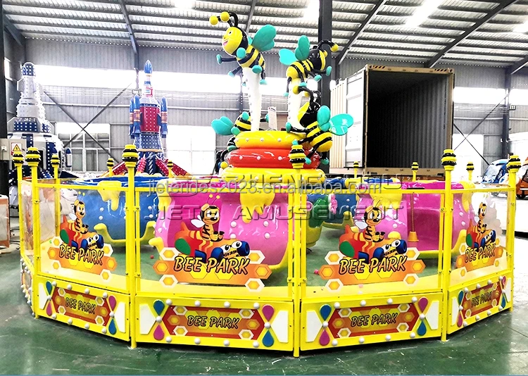 Happy House Game Room Amusement Equipment Spray Ball Electric Rotary Car Outdoor Amusement Ride