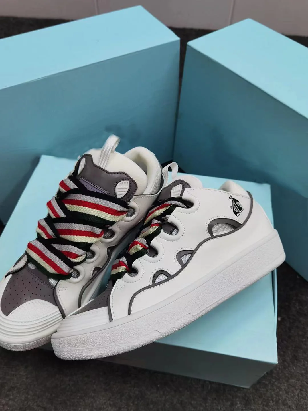 High Quality Fashion Comfortable Lace-up Women Sneakers Sport Shoes Casual New Arrival Fashion Shoelace Women's Fashion Shoes