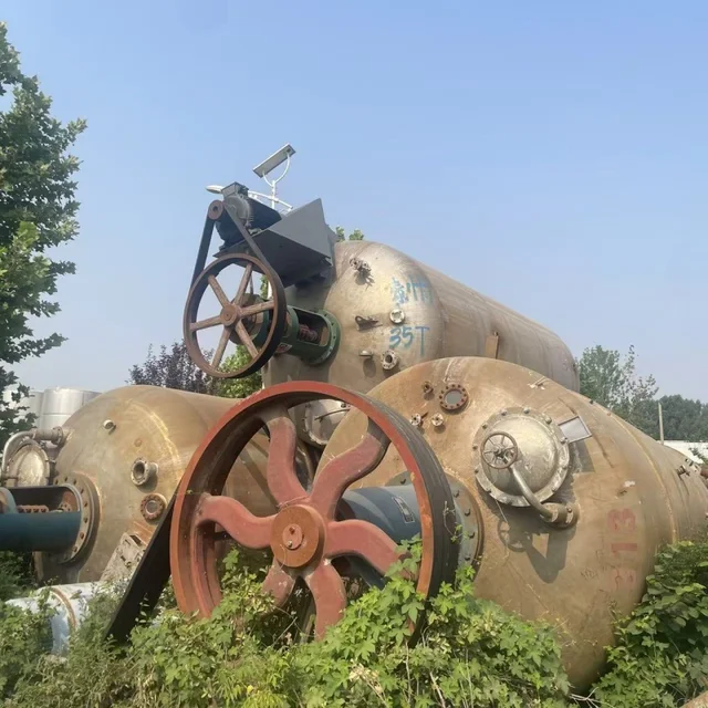 We are selling large 30-ton fermentation tanks, vertical industrial fermentation equipment and fine chemical fermentation