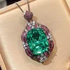 Black gold Parra green pendant with chain
