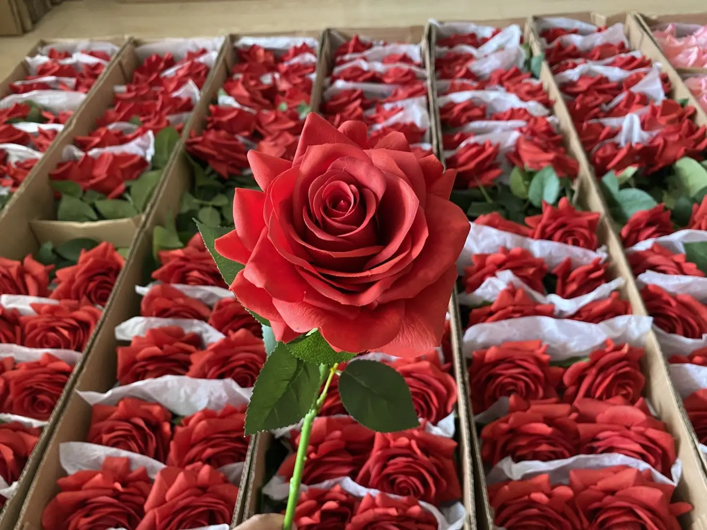Wholesale Big Head Roses - Lifelike Decorative Flowers