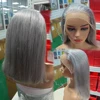 Parrucca di colore grigio (si prega di inviare la richiesta)