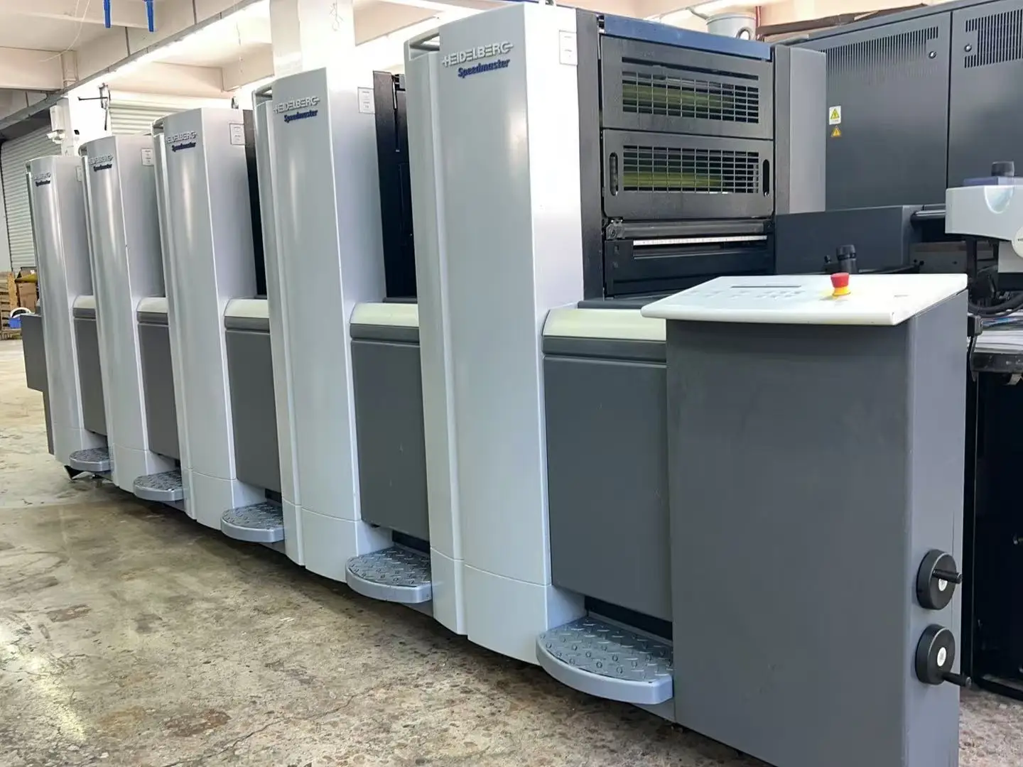 Heidelberg SX52-5 Offset Printing Press - High Speed & Quality