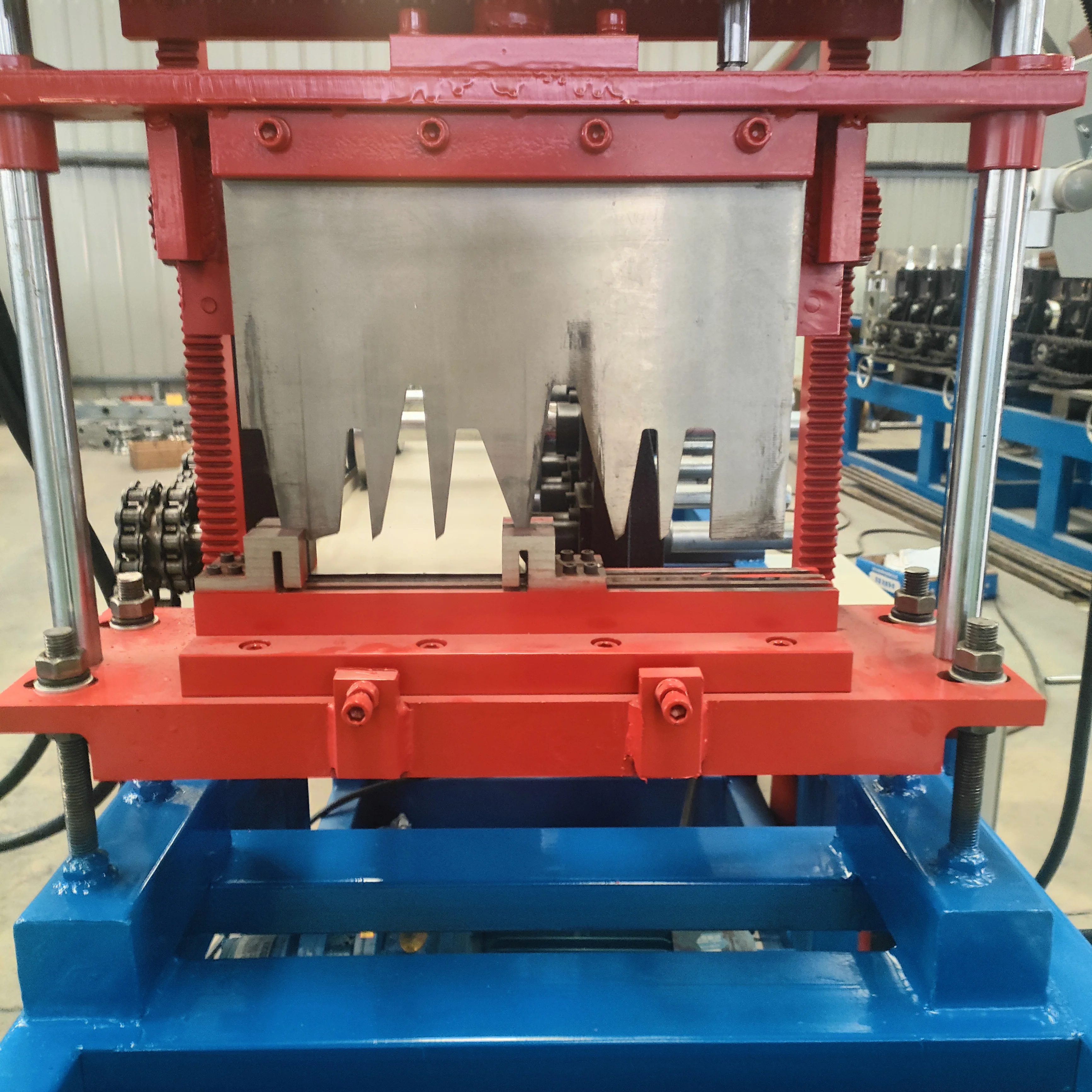 The  Best Louvre Roll  Forming   Machine