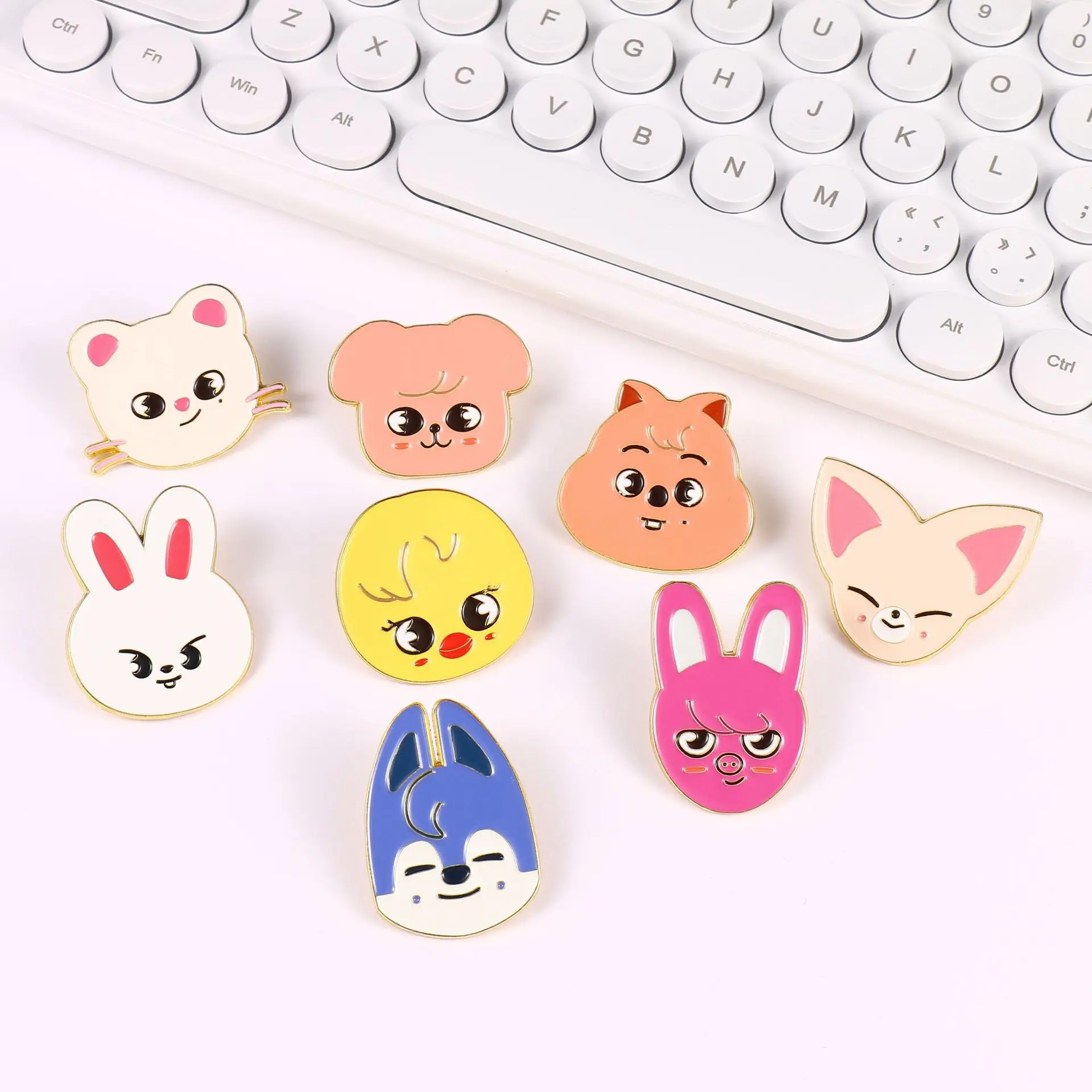 KPOP Stray Kids SKZ Cartoon Felix Han Metal Pin Badge