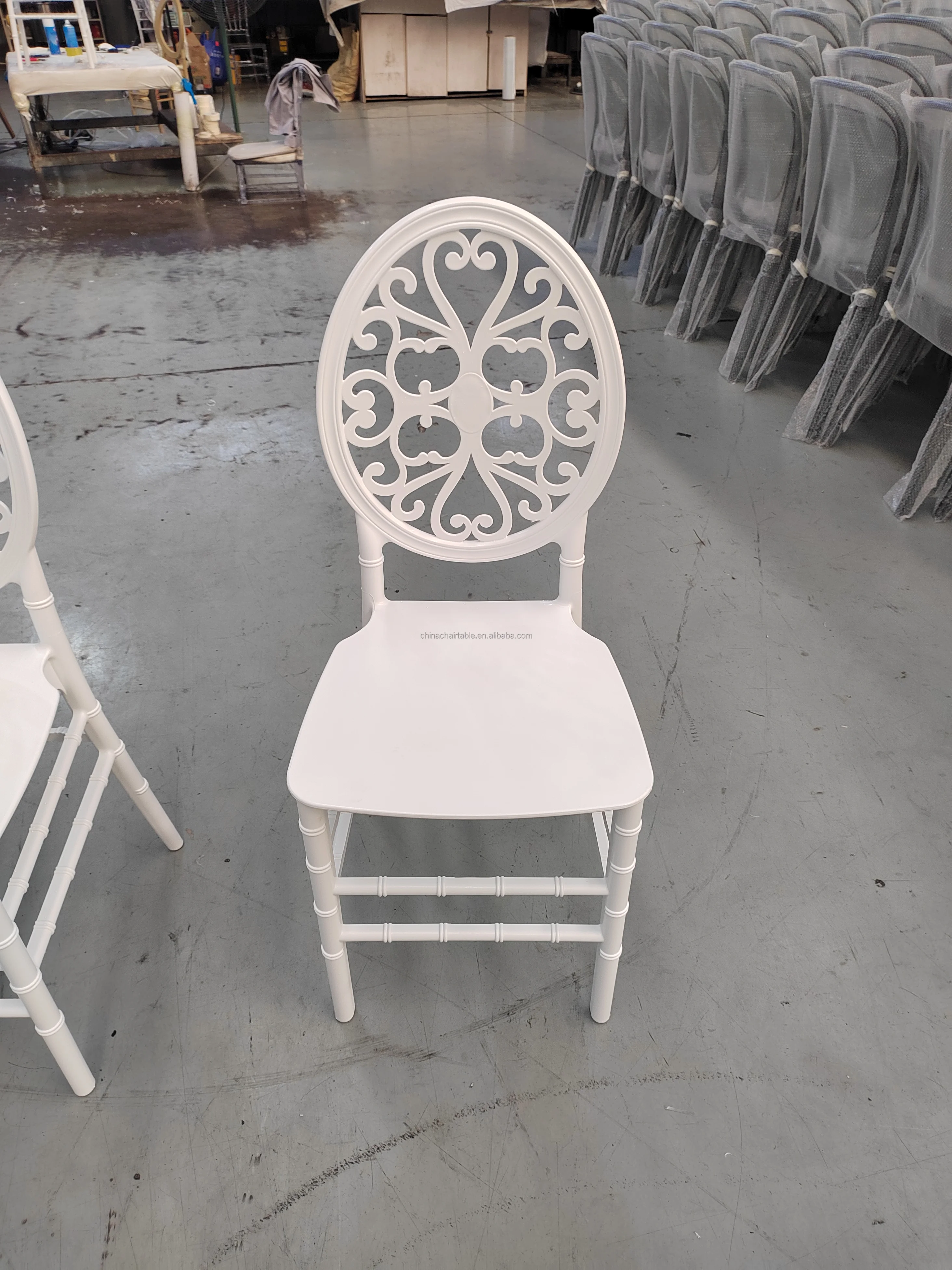 Cheap Dining Furniture Monoblock Heart Shape Chiavari Wedding Chair for  Rental and Sale