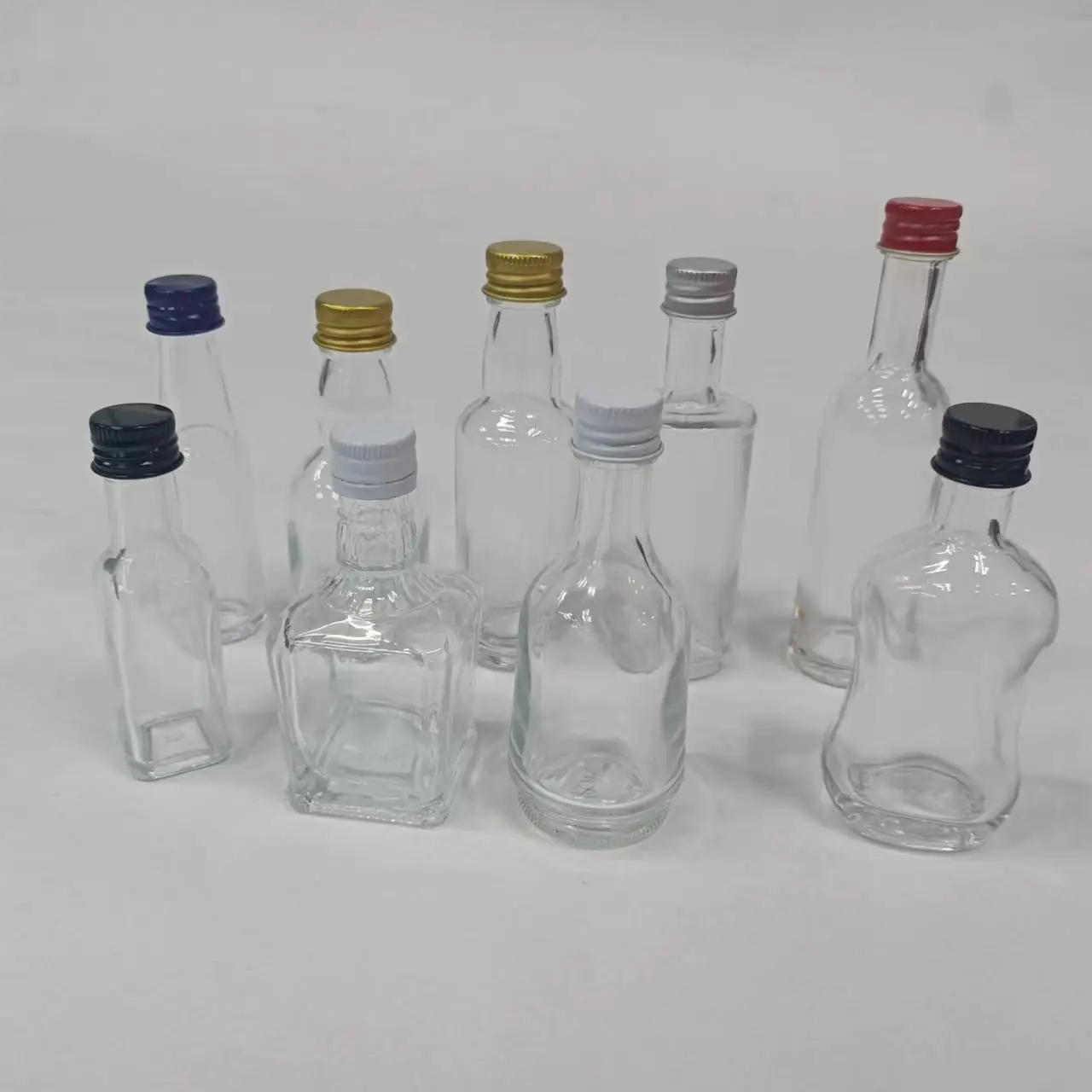 700ml   with Flat Frontflat Shoulder  150ml  square  Vodka Glass Bottle 750ml