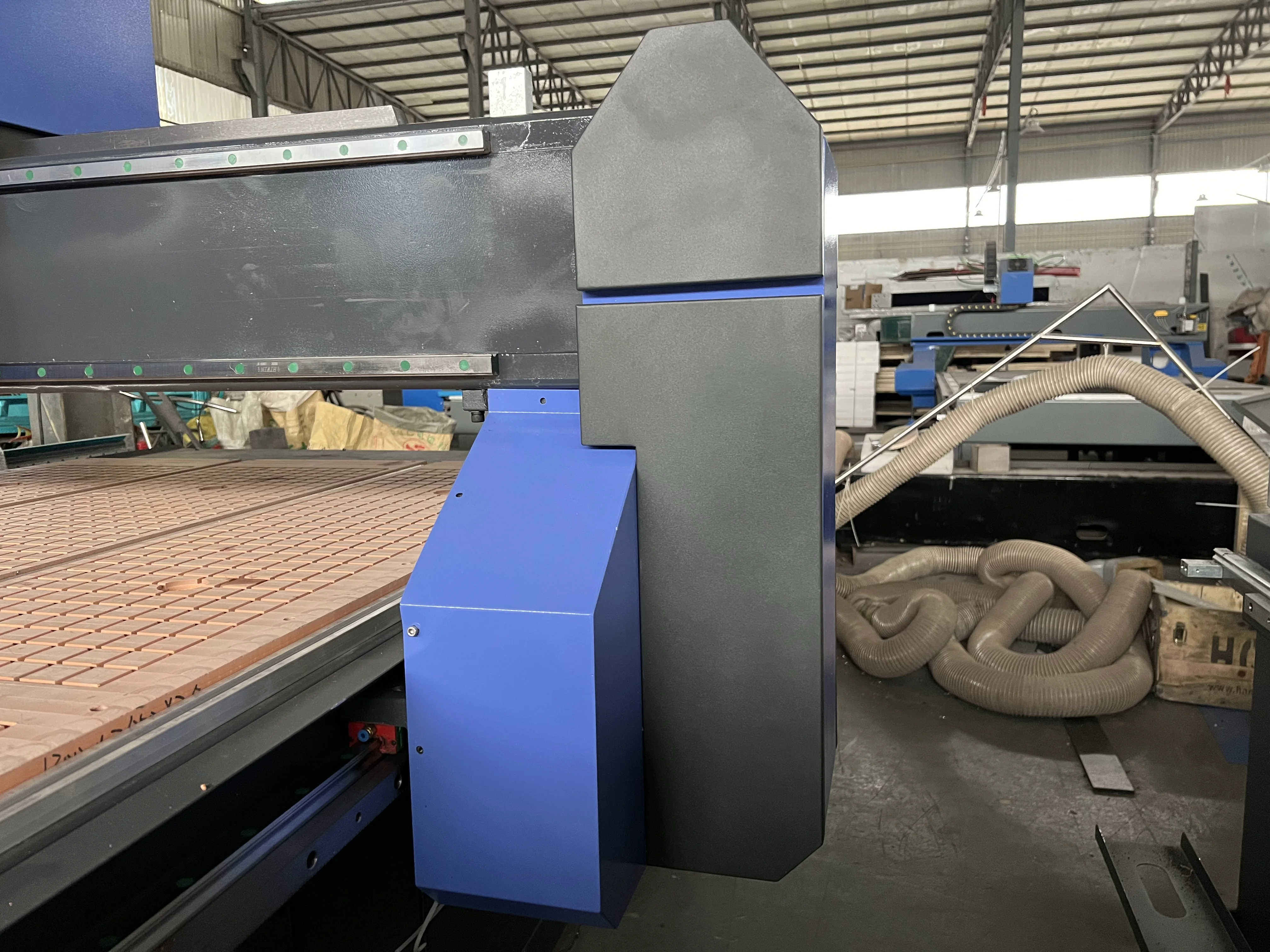High Precision Cnc Spindle Router 2.2 Kw Vacuum Bed