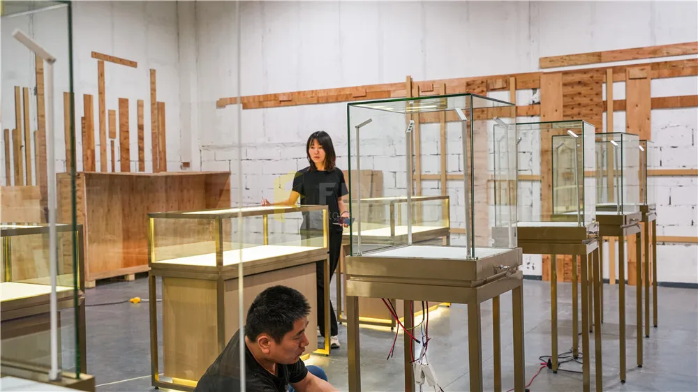 Custom Retail Store Glass Display Interior Kiosk Tempered Glass Vitrine ...