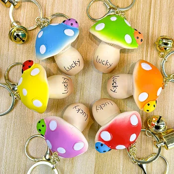 Cute Cartoon Style Resin Ladybug Mushroom Keychain Pendant Small PVC Car Backpack Pendant with Lucky Charm Small Gift
