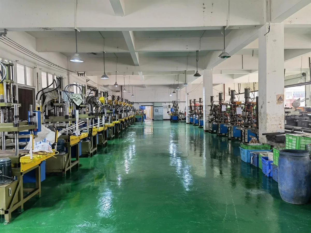 Zhangjiajie Fuyuan Simulation Flowers Co., Ltd. 1
