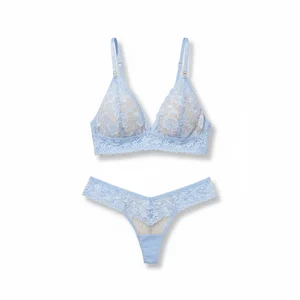 Top Sexy Underwear with Chic Wireless Triangle Bralette Design Delicate Scalloped Floral Lace Women Lingerie for Sexy Panties