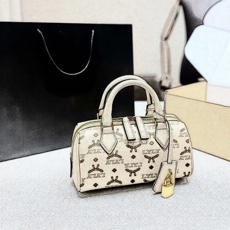 High-end Women’s Summer New European Vintage Printed PU Shell Single Zipper Letter Classic Shoulder Handbag Polyester Lining