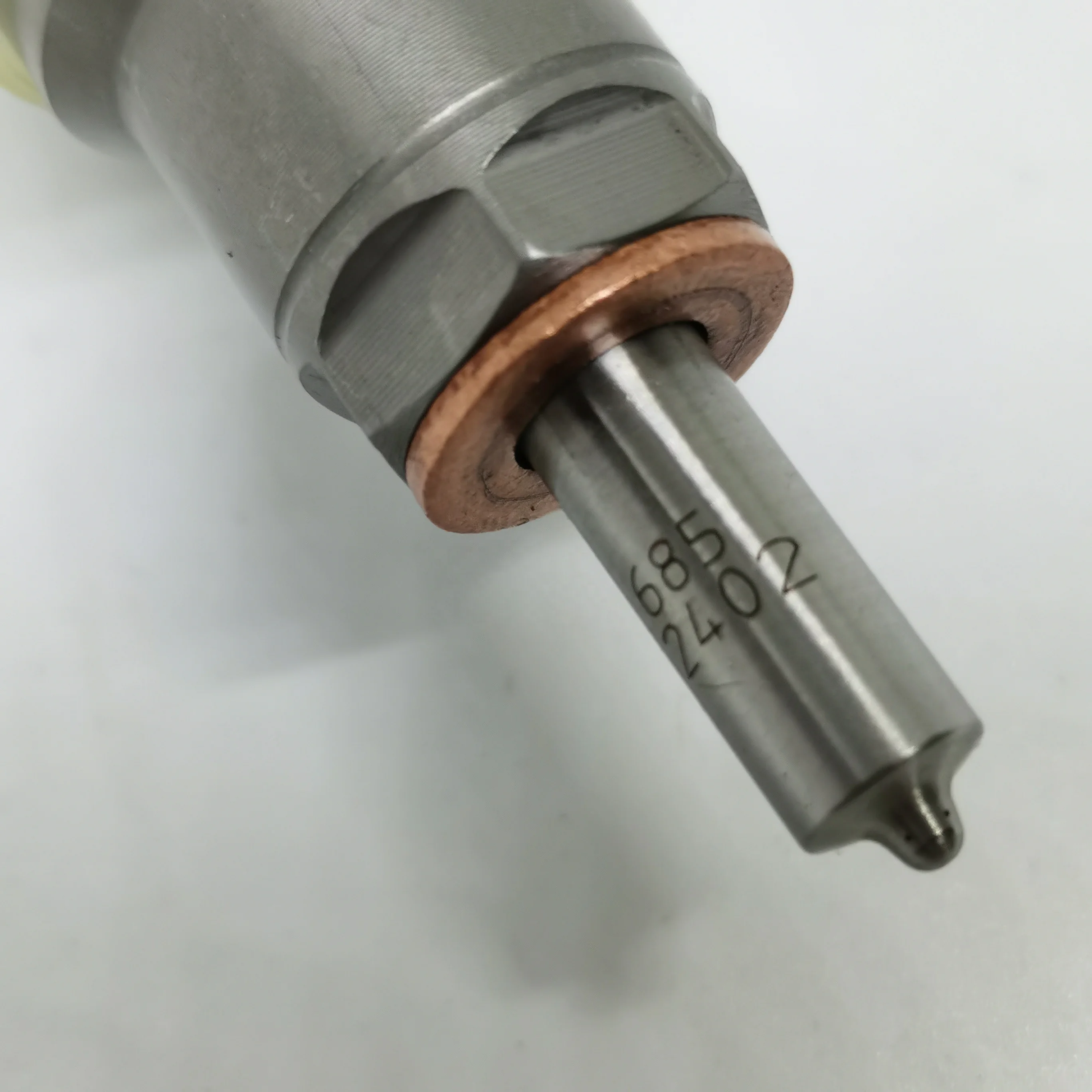 OEM High Performance Diesel Engine Parts Fuel Injector 5283840 0445120367