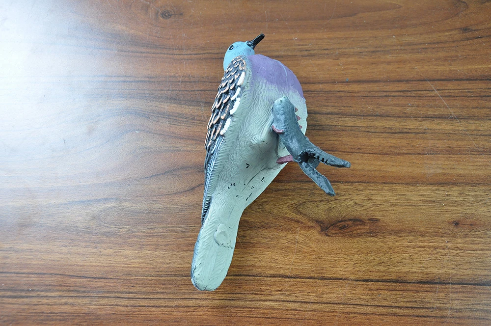 Rotating Wing PE  Plastic  Hunting Pigeon Decoy for Garden Decoration  Plastic Pigeon Decoy for Scare Birds