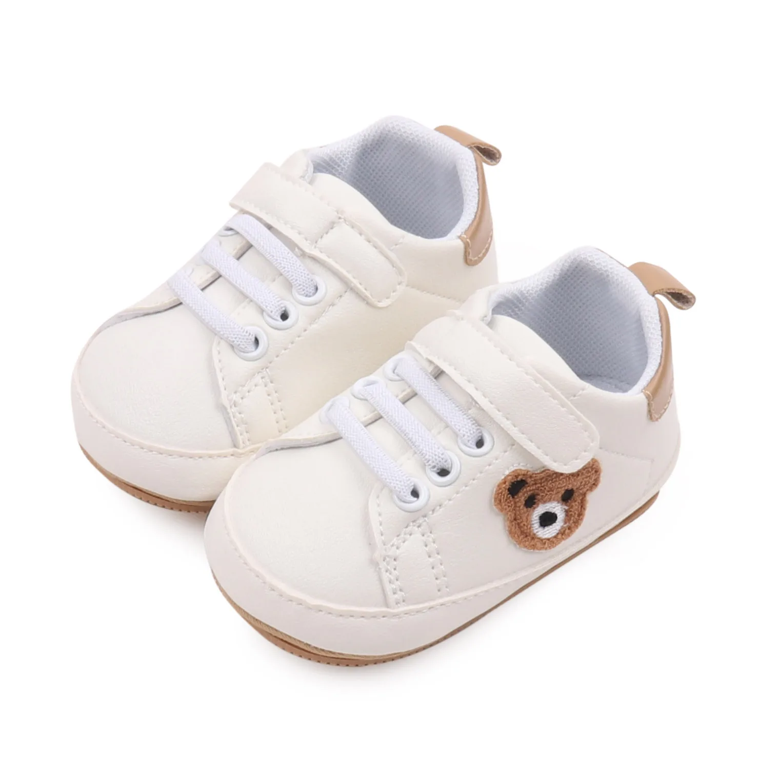 Cute Plush Bear Pattern Decoration Baby Soft Soled Non-slip Toddler Small White Shoes manufacture