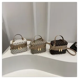 Box Bucket Bag 2026 Unique Structured Crossbody Purse Chic Top Handle Shoulder Statement Handbag