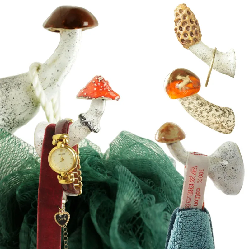 Custom Glazed Modern Ceramic Wall Decor Merry Mushroom Wall Hook for Entryway Organizer Coat Towel Hat Rack Hanger