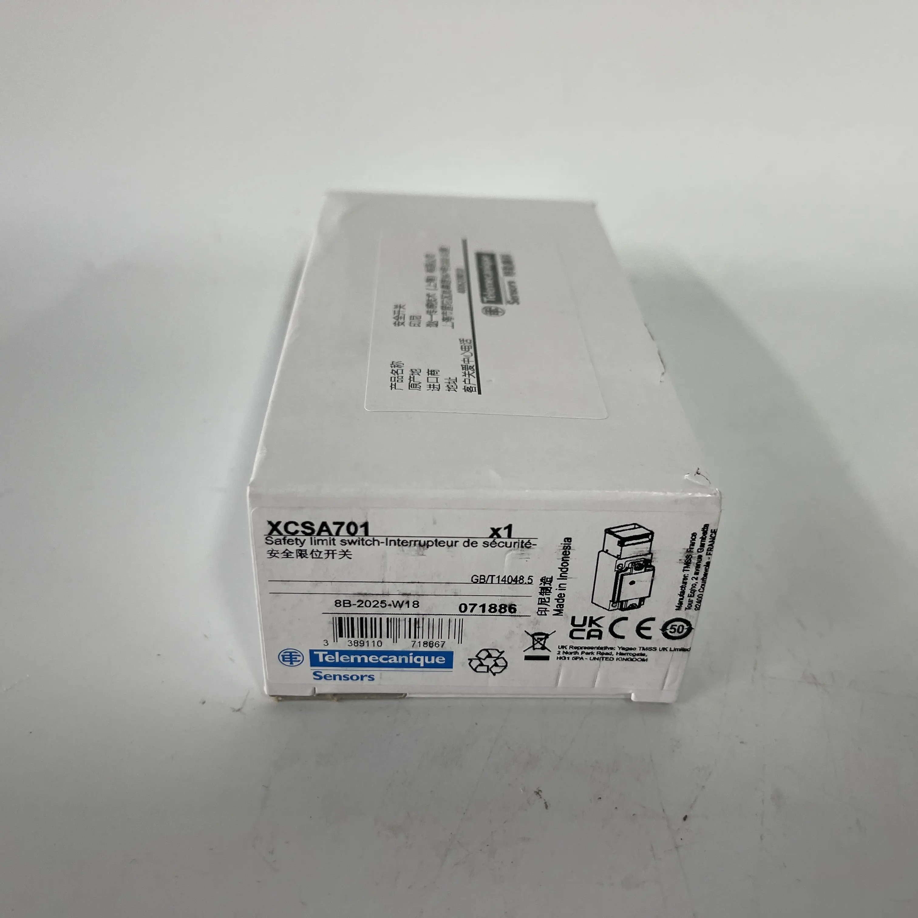 Telemecanique Safety Limit Switch XCSA701 Telemecanique Safety Limit Switch XCSA701