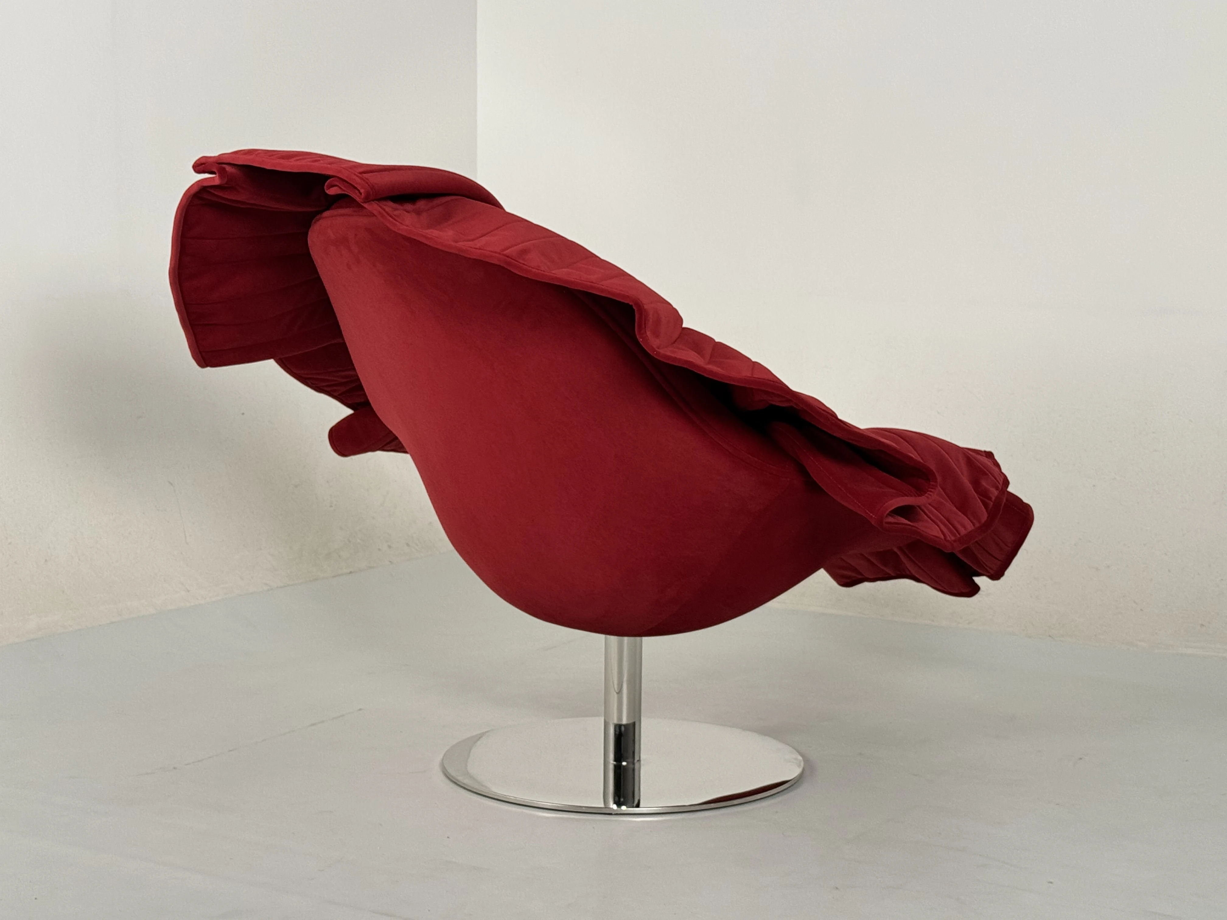 Fashion Flower Chair Strong Stainless Steel Base Leisure  Chair Red Fabric Velvet Tulip Armchairs