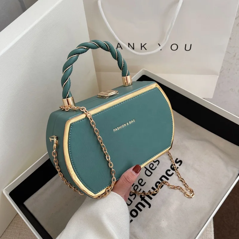 2024 New Fashionable Women's One Shoulder PU Leather Handbag High Quality with Chain Decoration Open Closure Type