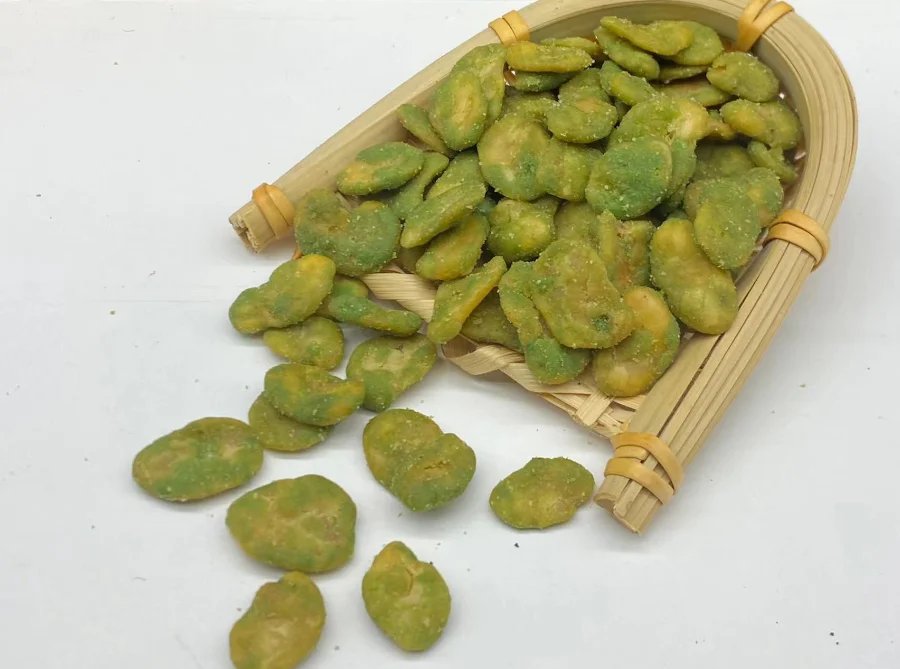 Hot Sale Nut Snack Wasabi Coated Broad Beans Spicy with Sweet Fava Beans manufacture