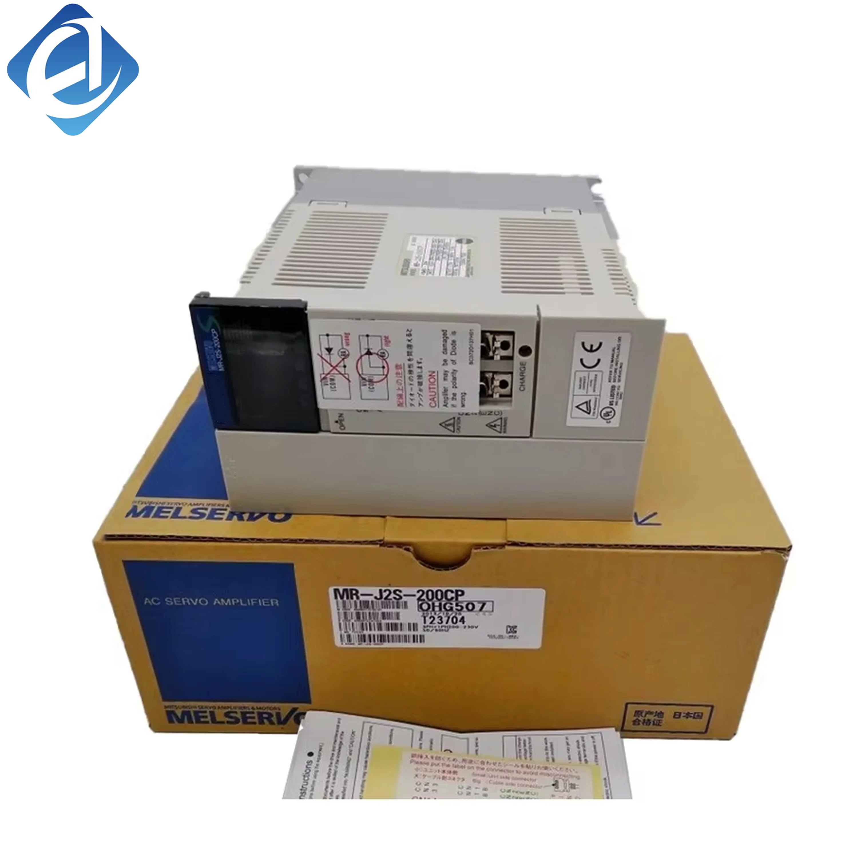 Új, eredeti MR-J2S-200CP Mitsubishi MELSERVO J2S sorozatú szervohajtómű, 2,0 kW-os teljesítménytartománnyal, kifejezetten pontos mozgásszabályzásra tervezve. Fejlett pozícionálási szabályzóval, túlterhelés- és túlfeszültség-védelemmel van felszerelve.