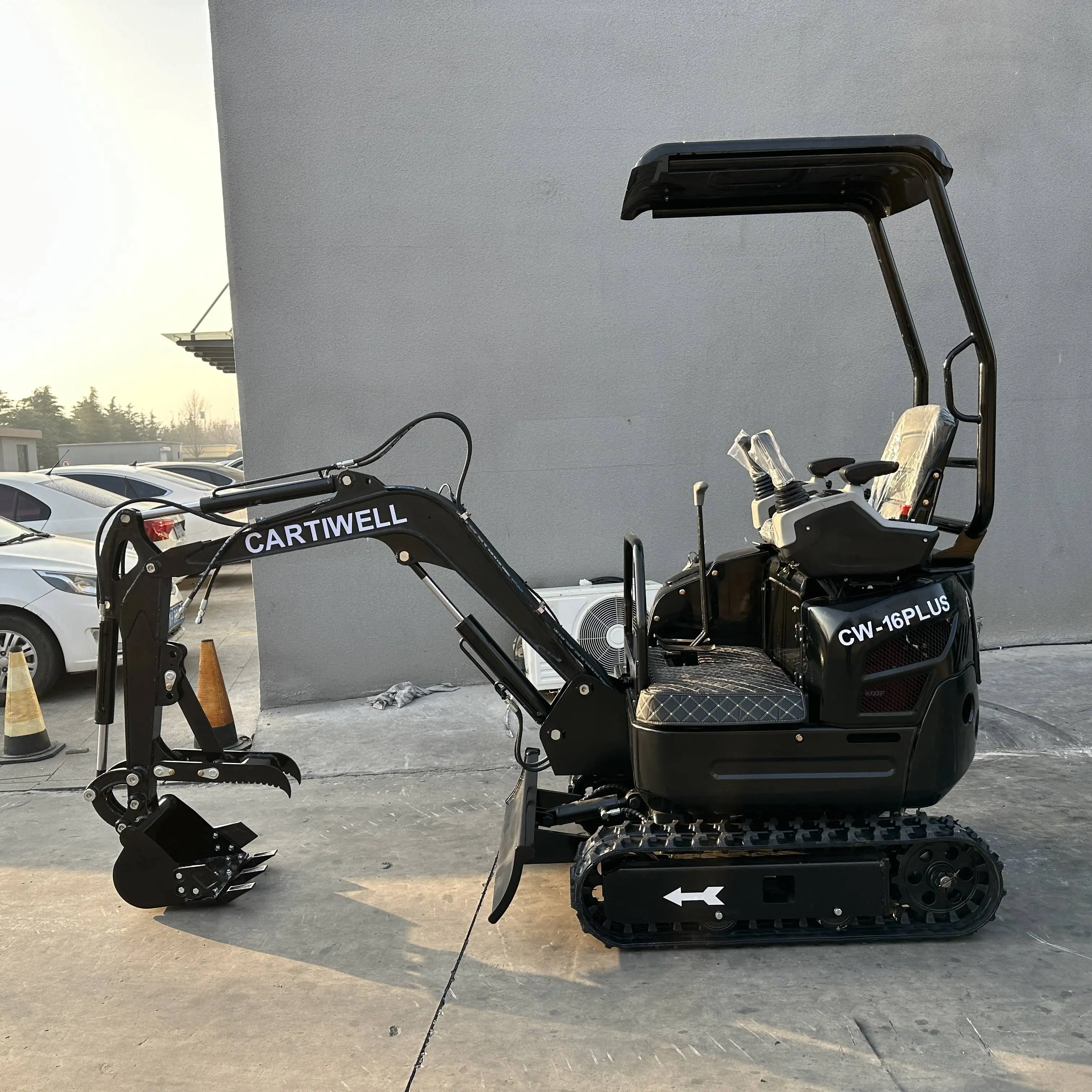 免费送货EPA迷你佩勒迷你挖掘机农场二手1吨迷你挖掘机久保田履带式迷你挖掘机价格| Alibaba.com