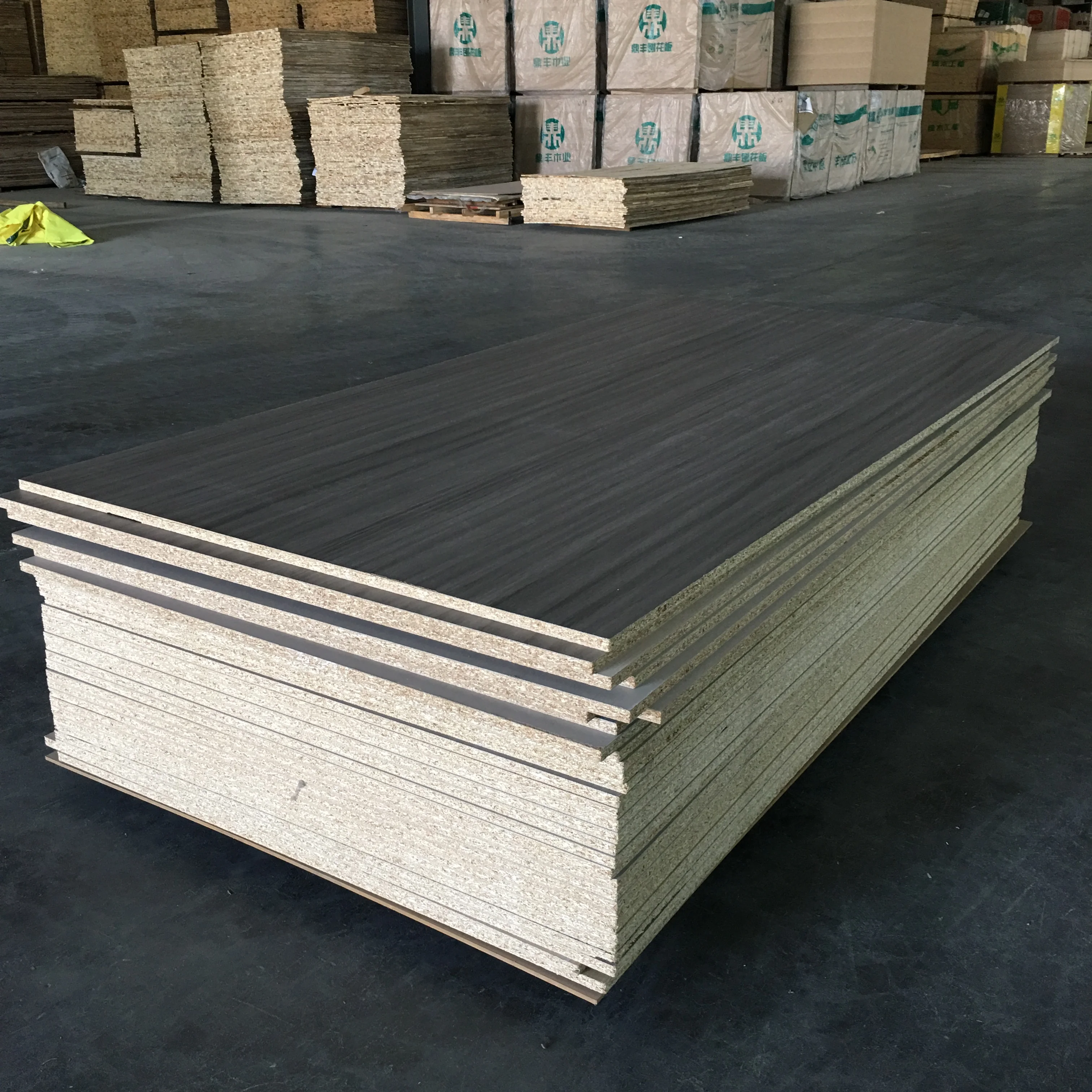 4x8 E1 Grade Waterproof Wood Grain Melamine Board Melamine Particle