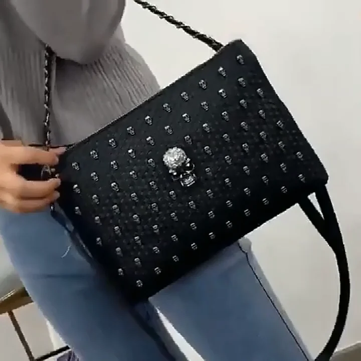 Punk Style Women Shoulder Bag Large Capacity Rivet Clutch Bag Skull Purses  and Handbags Luxury Designer Satchels