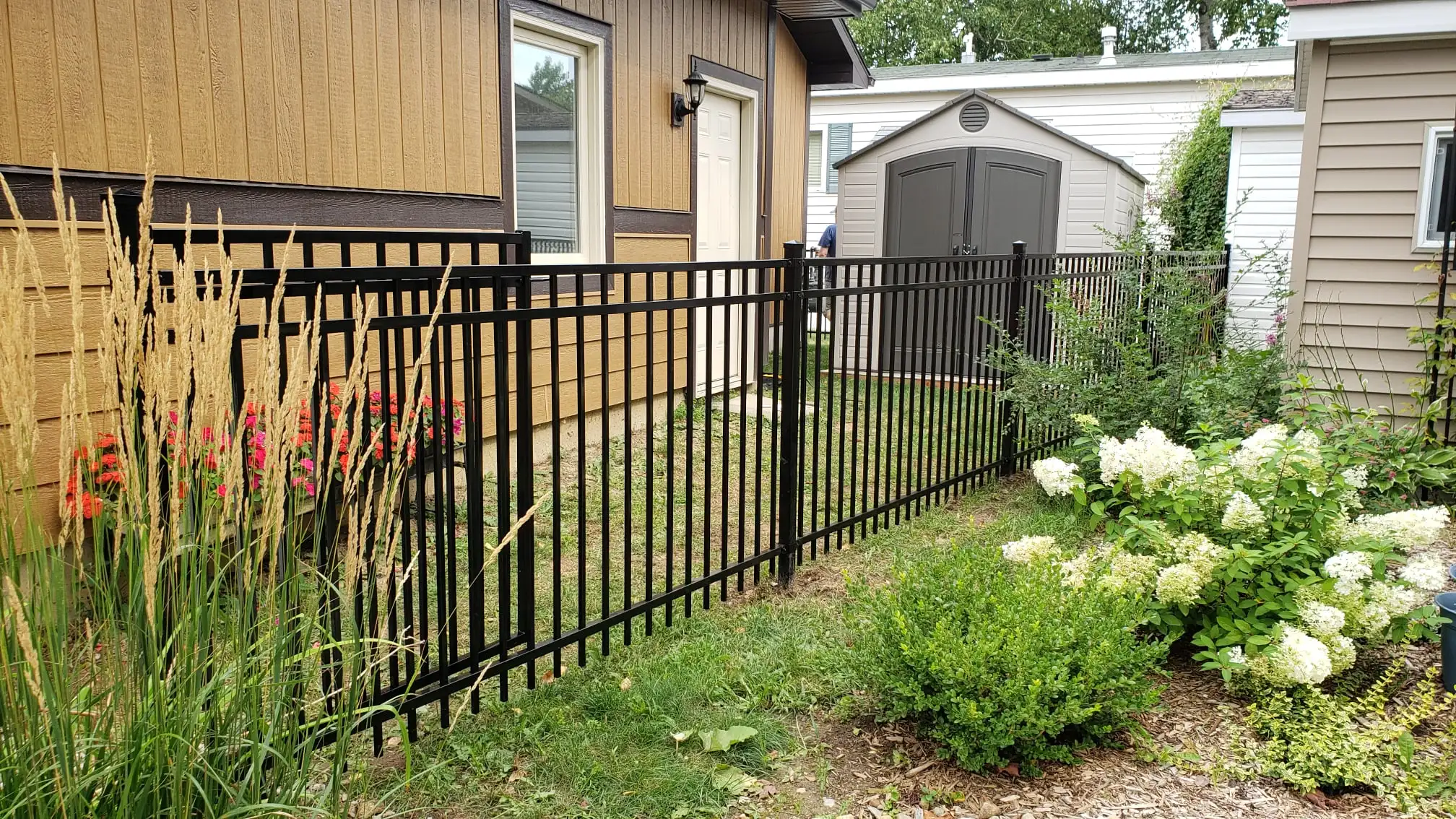 Galvanized Steel Pipe Safety Metal Fence Panel Picket Fence Best