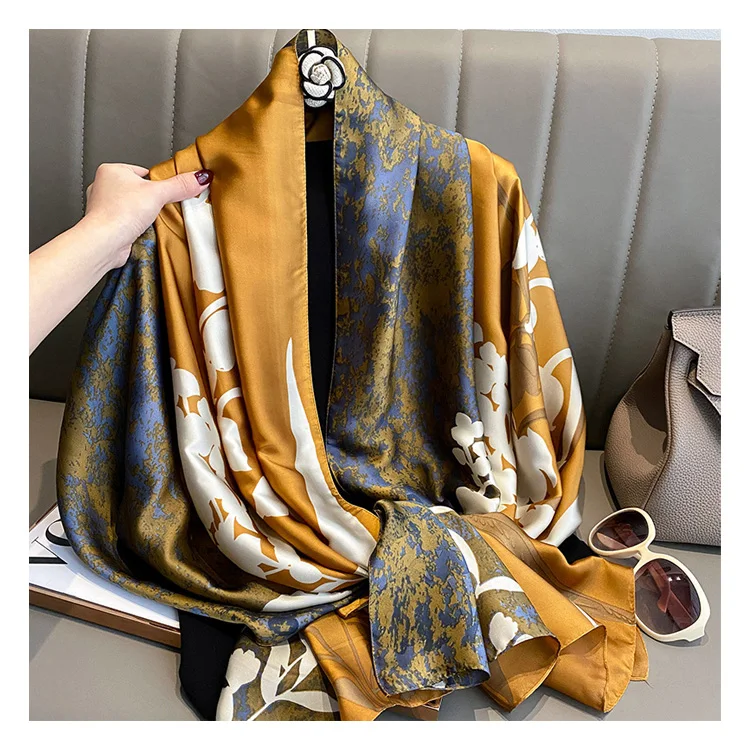 Èaphi エフィ INDIA PATTERN SATIN SCARF eaphi INDIA PATTERN SATIN SCARF - メルカリ