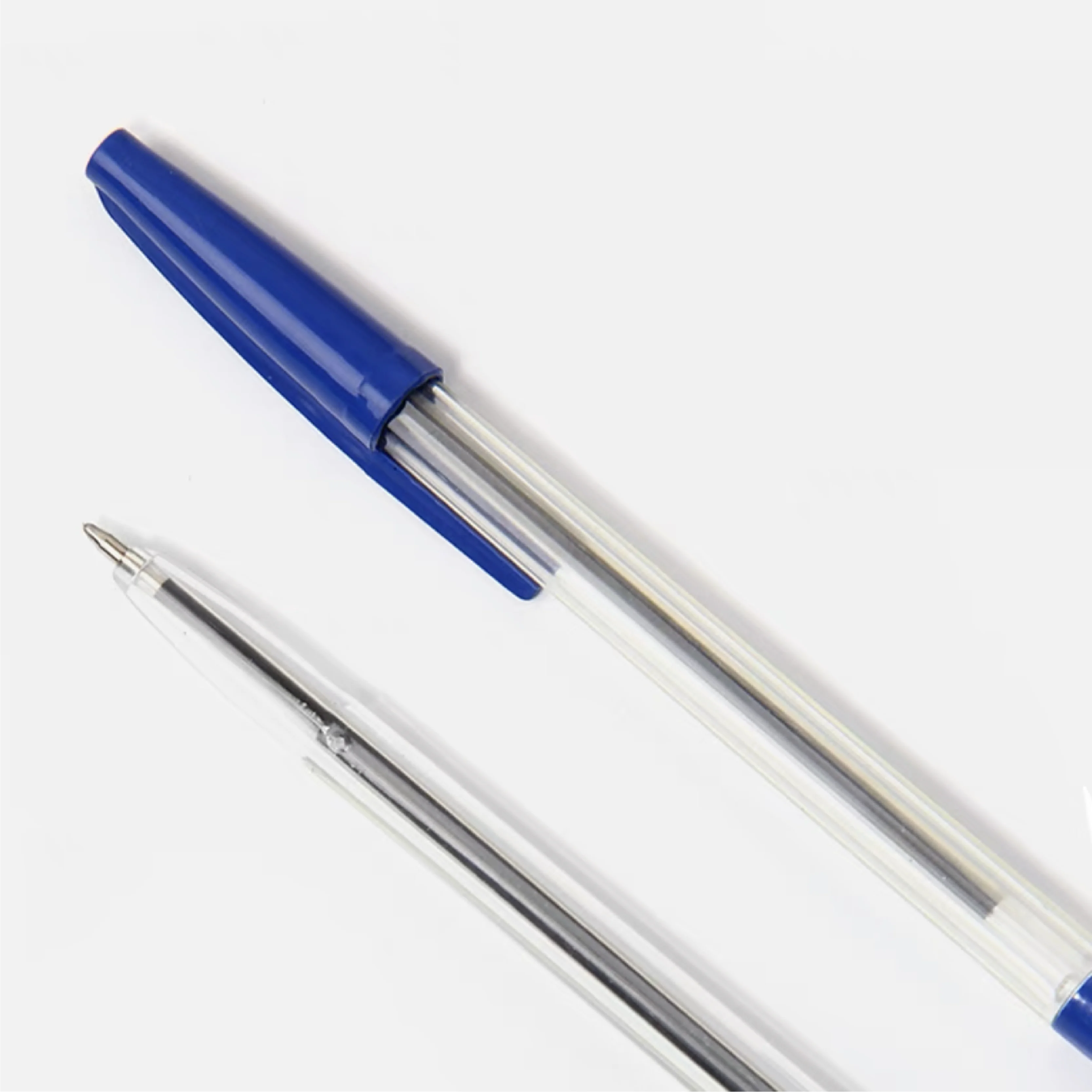 Wholesale Good Quality Office and School Stationary Fluently Writing 0.7mm Plastic Ballpoint Pen