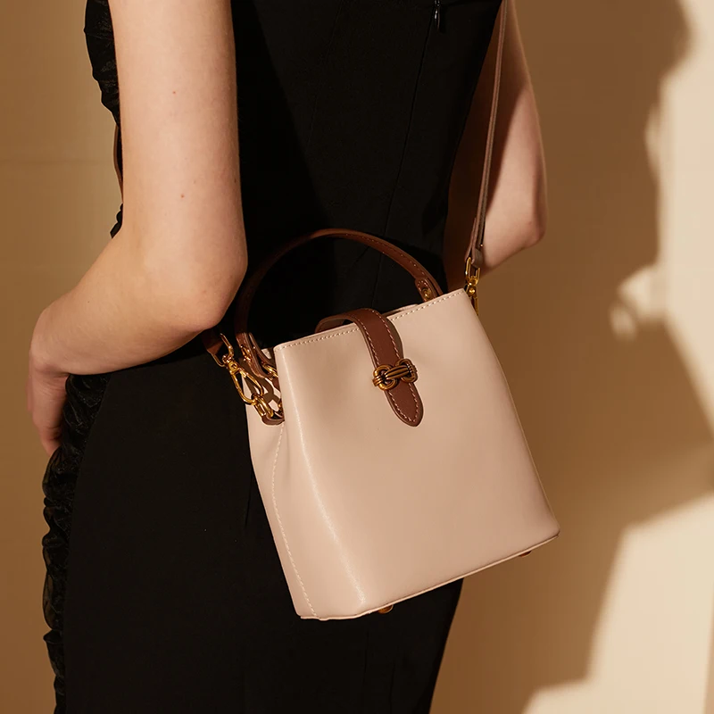 Fashion Design Customize Logo Hot Sale Lady Famale Leather Crossbody Cross Body Shoulder Bag Leather Bag for Ladies