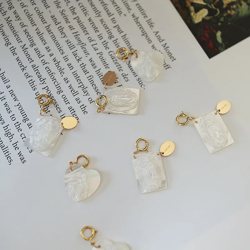 Hand Carving MOP Shell Cameo the Virgin Mary Pendant /Charm Stainless Steel Round Clasp DIY Necklace Bracelet Accessories