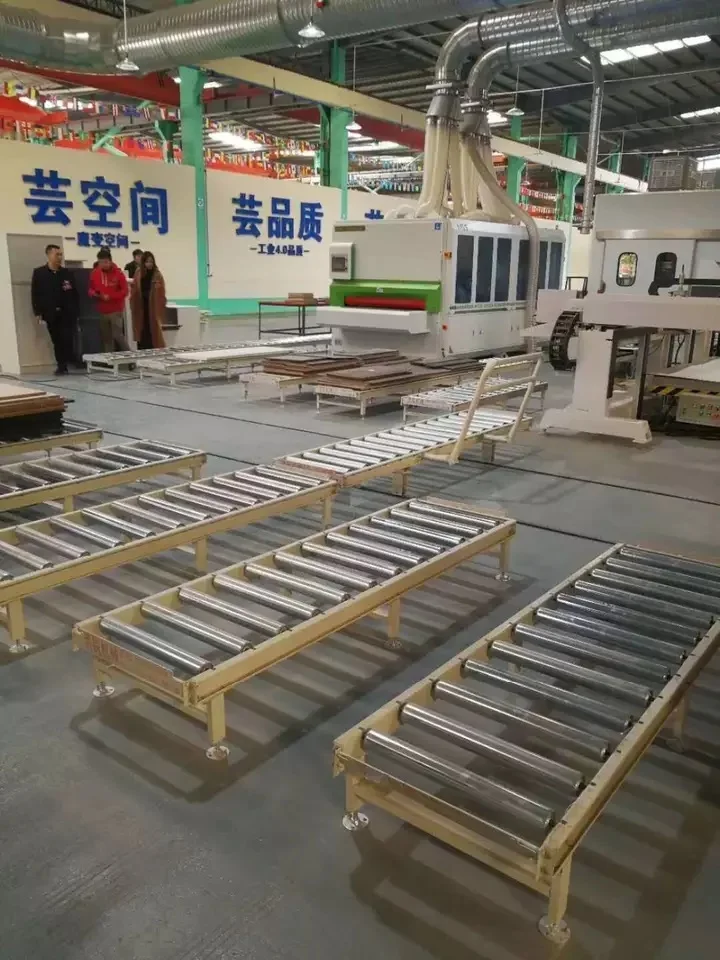 Hongrui Factory Custom Adjustable Speed Table Roller Conveyor