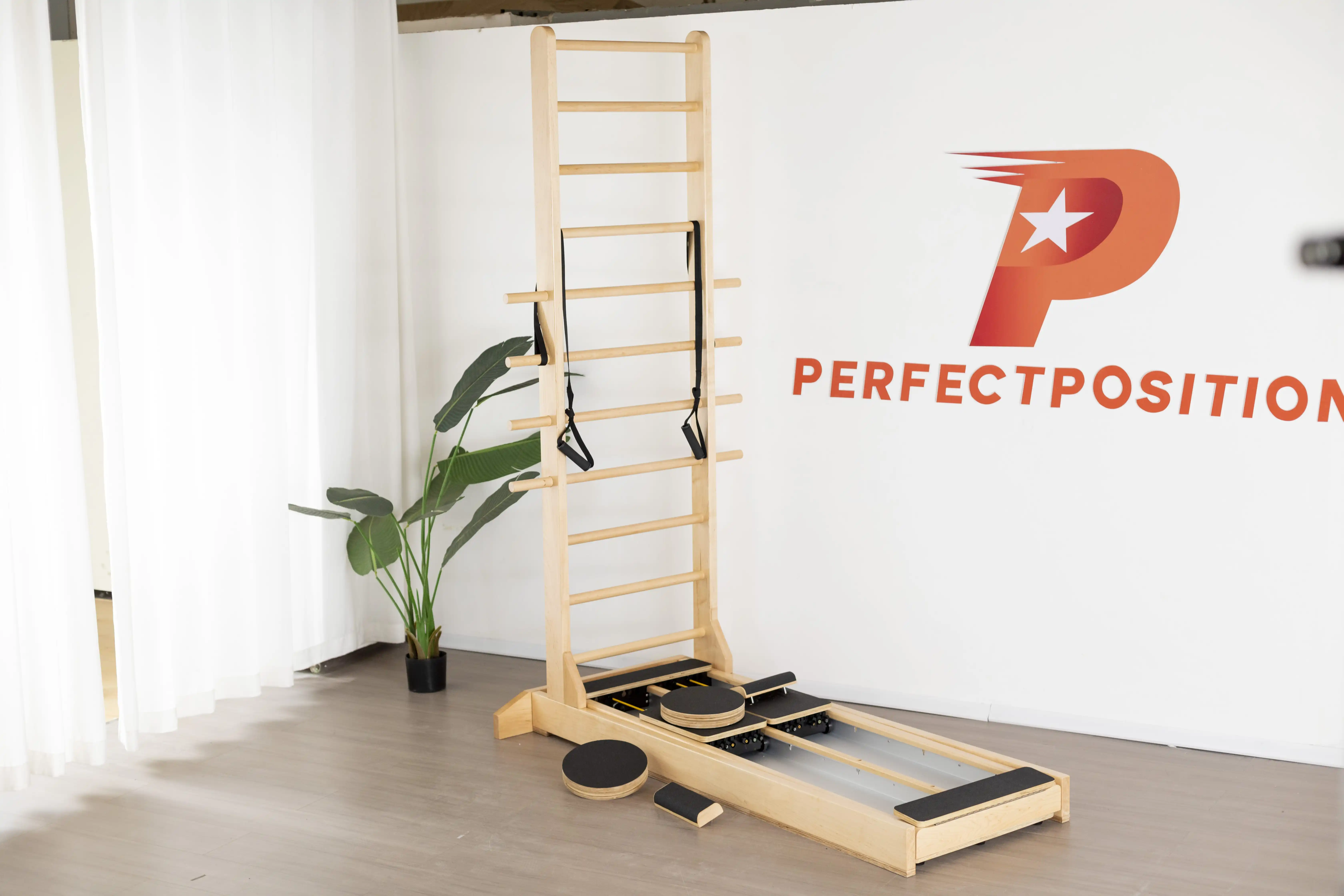Wall-mounted Trainer Studio Pilates Reformer Wall Unit Pilates Track Core  Bed Fitness Pilates Two-way Ladder
