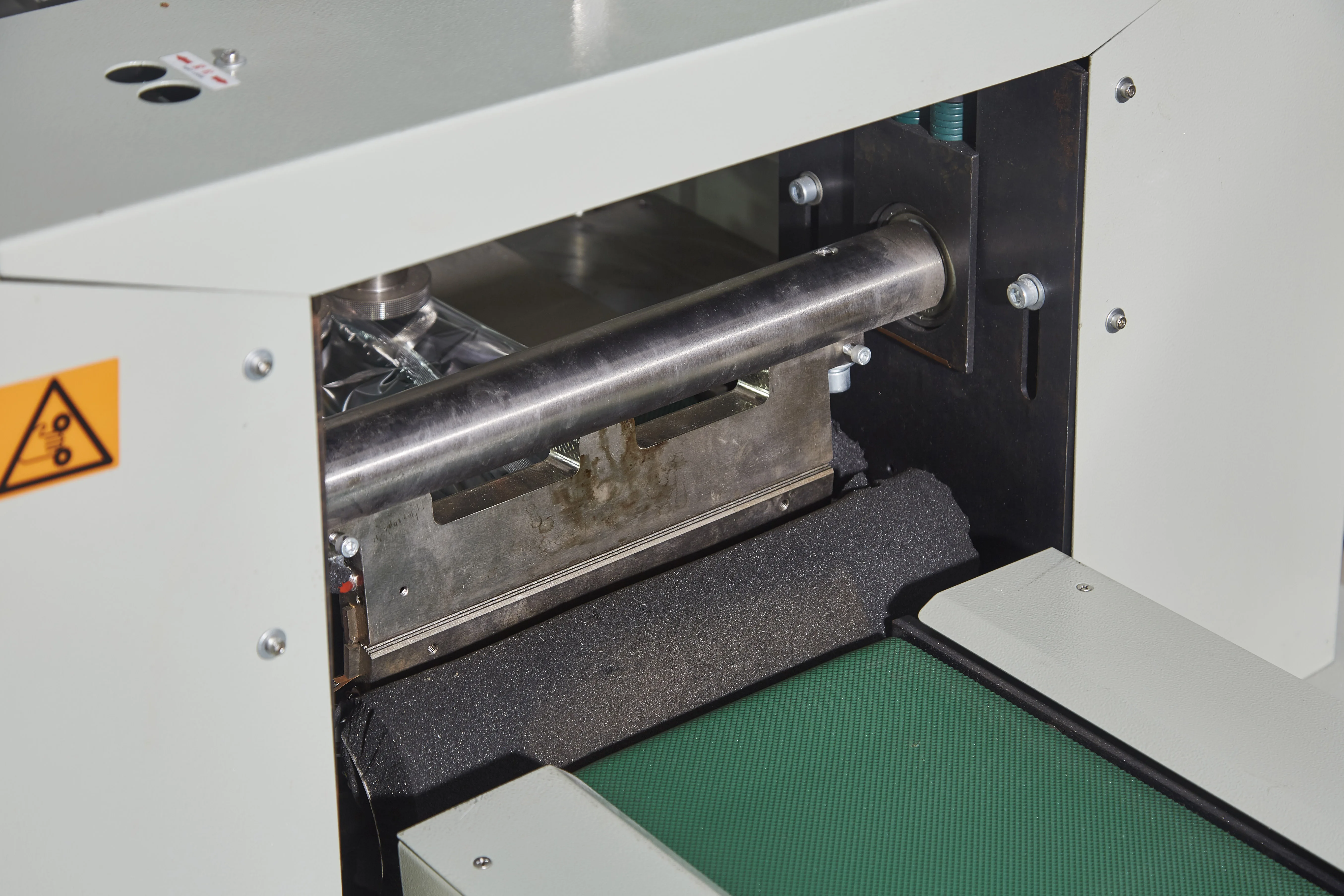 Automatic Food Packing Machine for Cheetos Puffs White Cheddar Cheese Flavored Snacksv