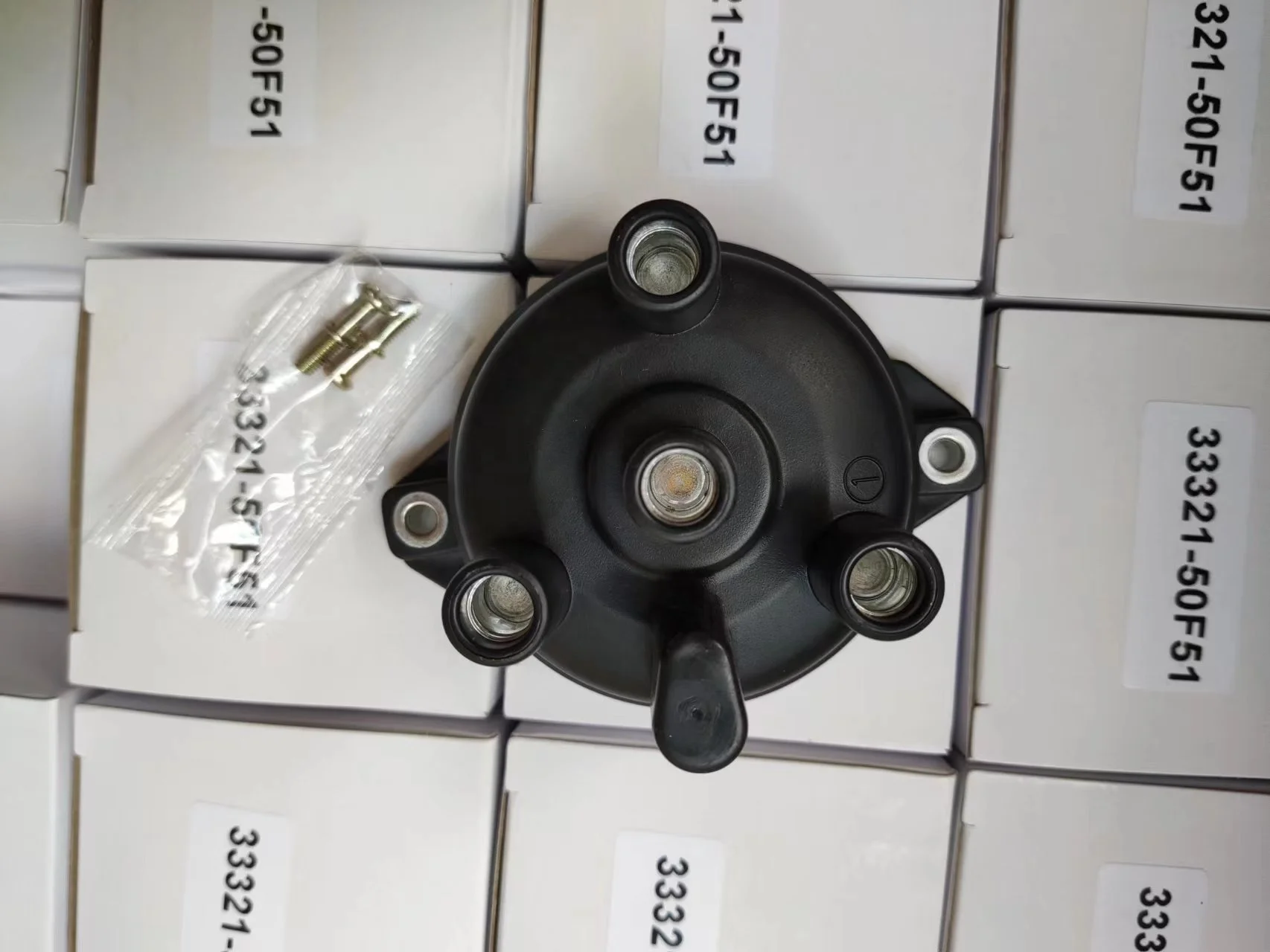 Профессиональный производитель крышки дистрибьютора двигателя подходит для Suzuki Carry each DB51T DD51T DE51V DF51V F6A винтового типа OEM 33321-50F51