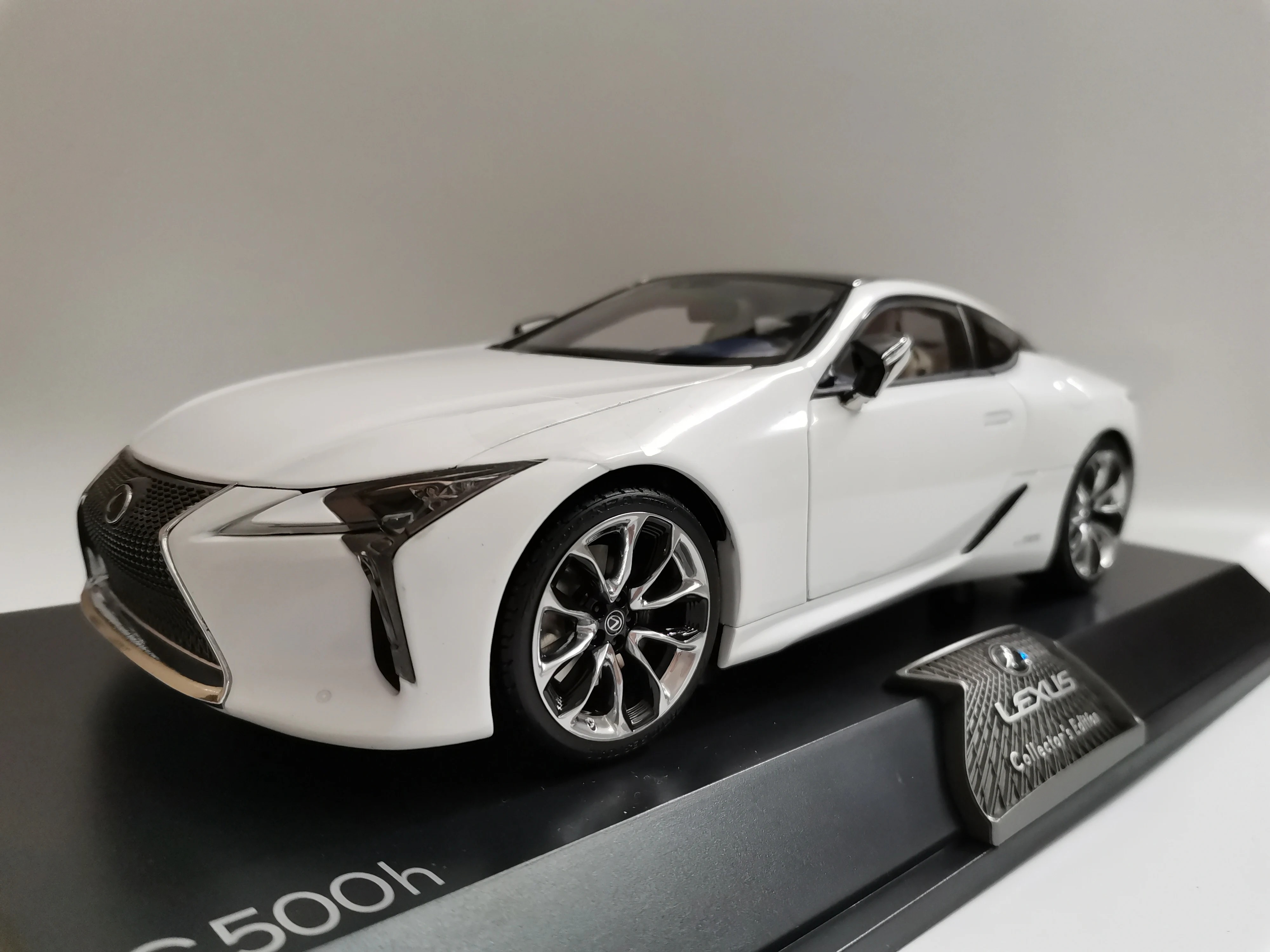 ミニカー LEXUS LC500h collectors edition 1/18 1/18 Dealer Edition Lexus LC LC500H LC500 (Yellow) Diecast