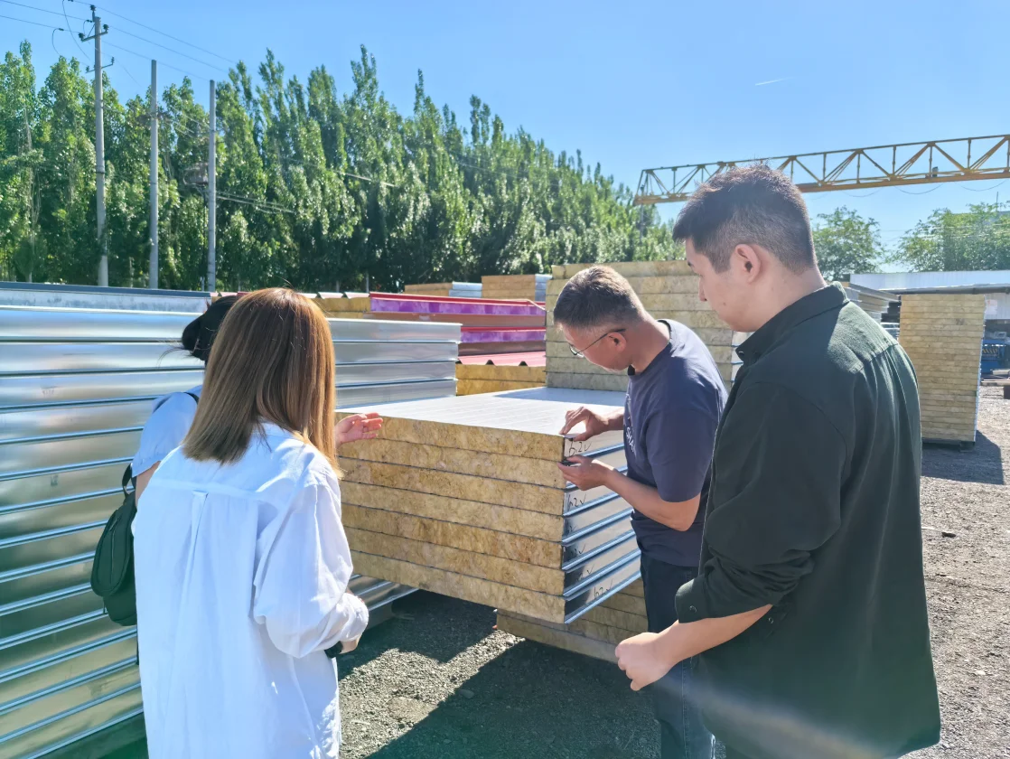 product guangqia rock wool fireproof sandwich roof wall panels for prefabricated building wall cladding materials-10