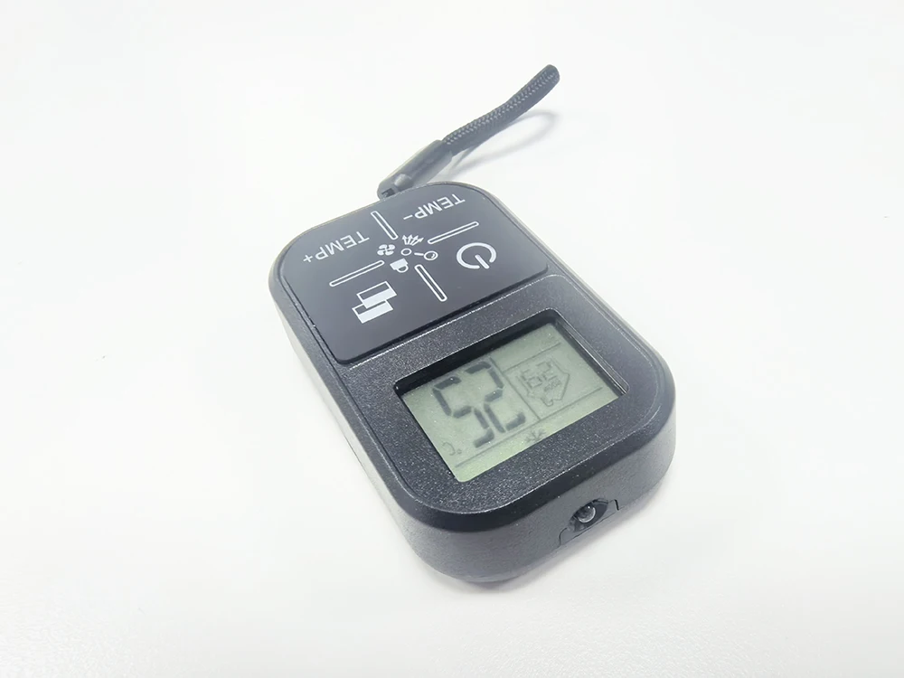 Czarny MINI Uniwersalny pilot do klimatyzacji_voghion.com