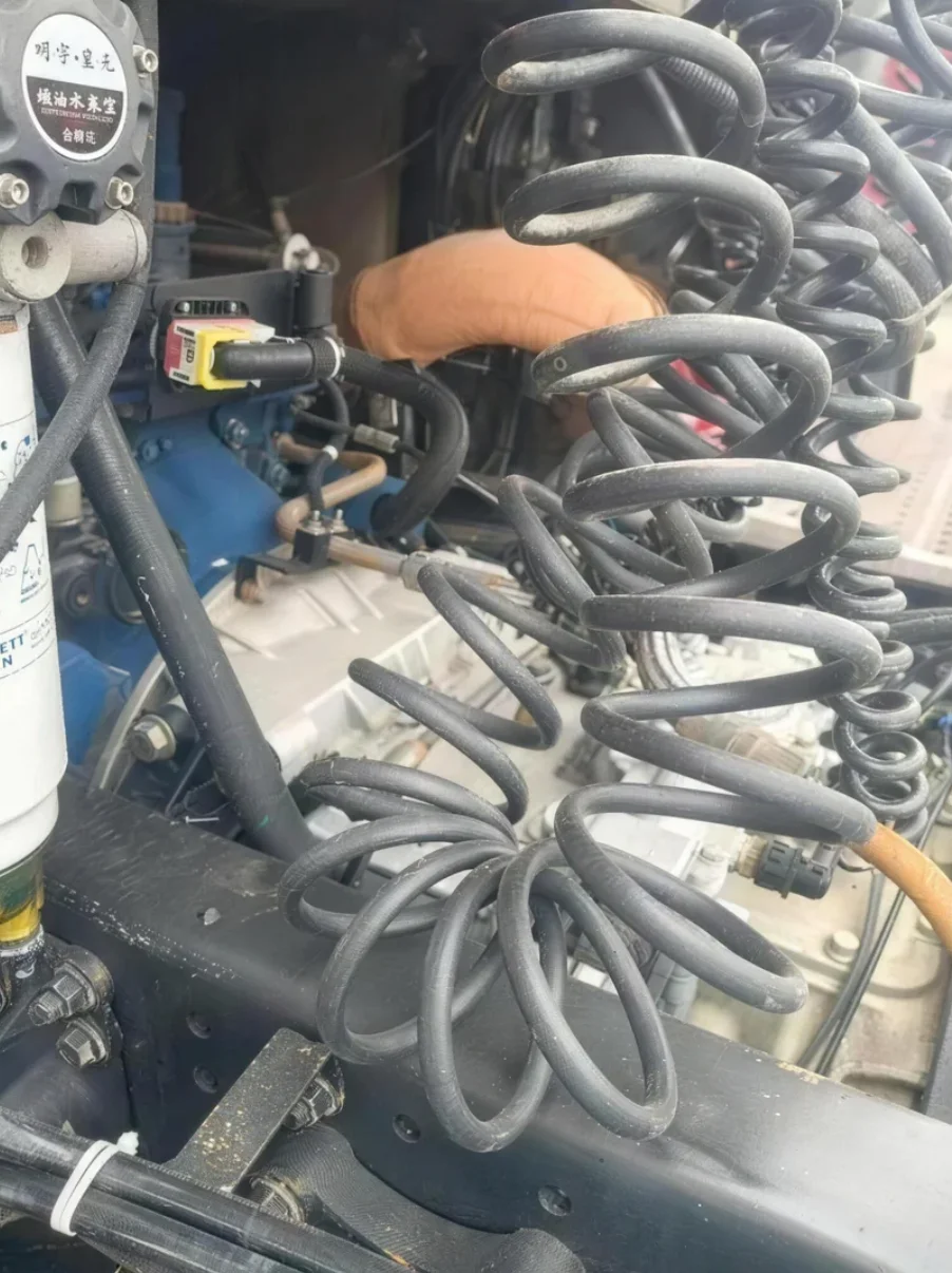 Used SHACMAN X5000 6X4 Tractor Head 480HP Weichai Engine Euro 5 Second Hand Heavy Duty Truck Head Prime Mover for Sale 2021